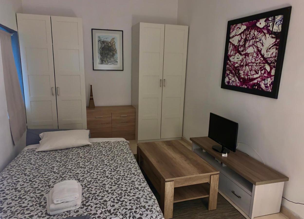 Apartment City Center Eighty-Five Бари Екстериор снимка