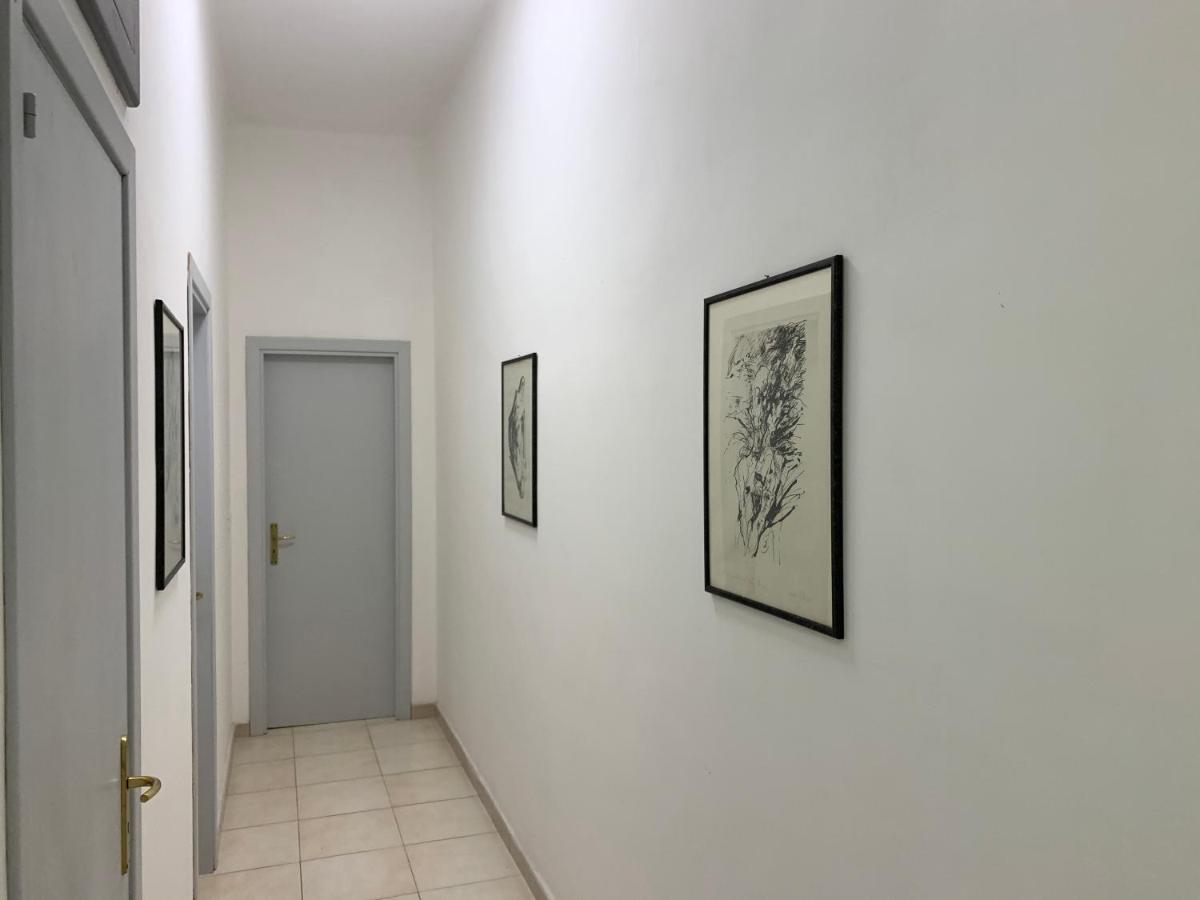 Apartment City Center Eighty-Five Бари Екстериор снимка