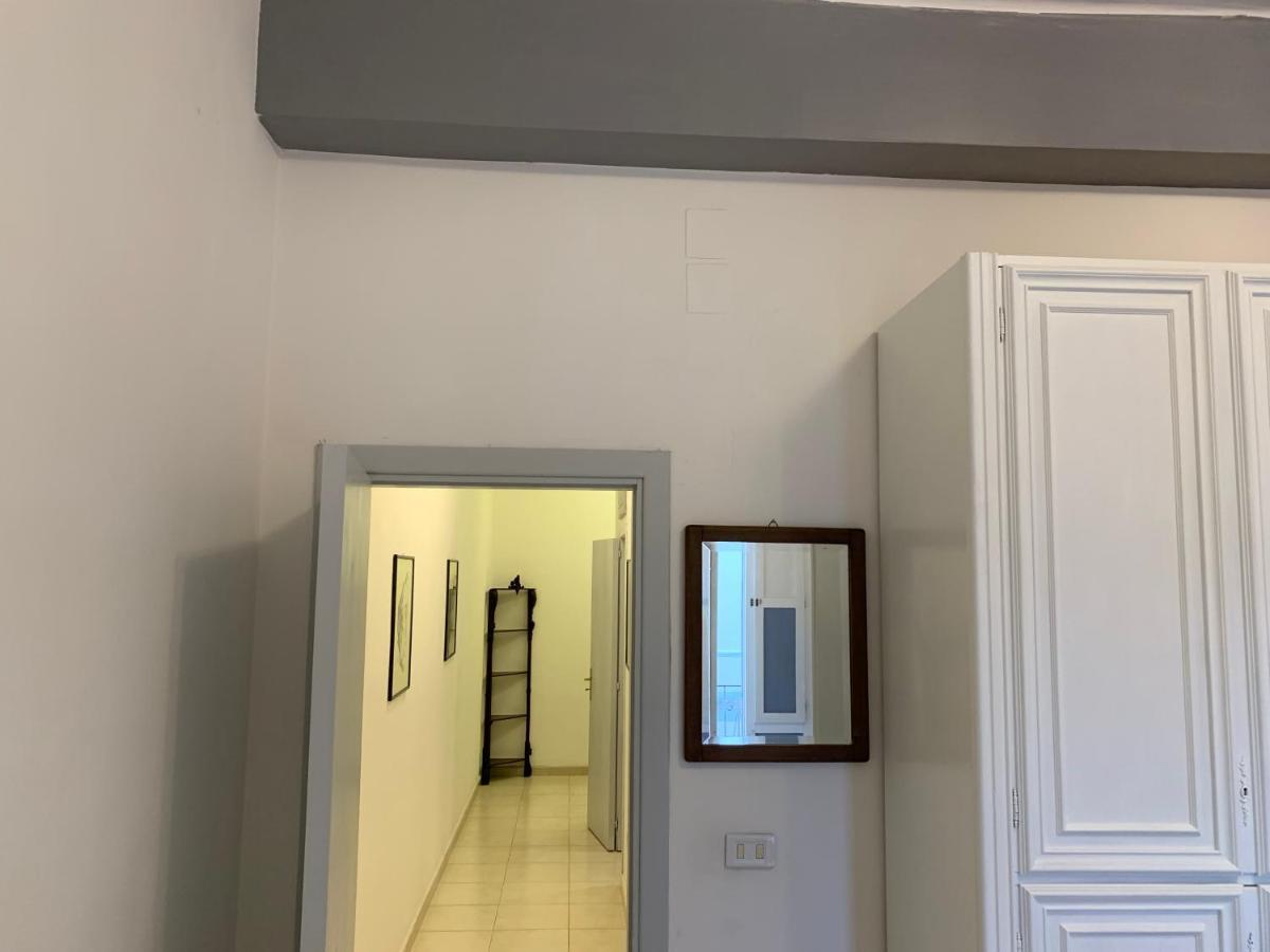 Apartment City Center Eighty-Five Бари Екстериор снимка