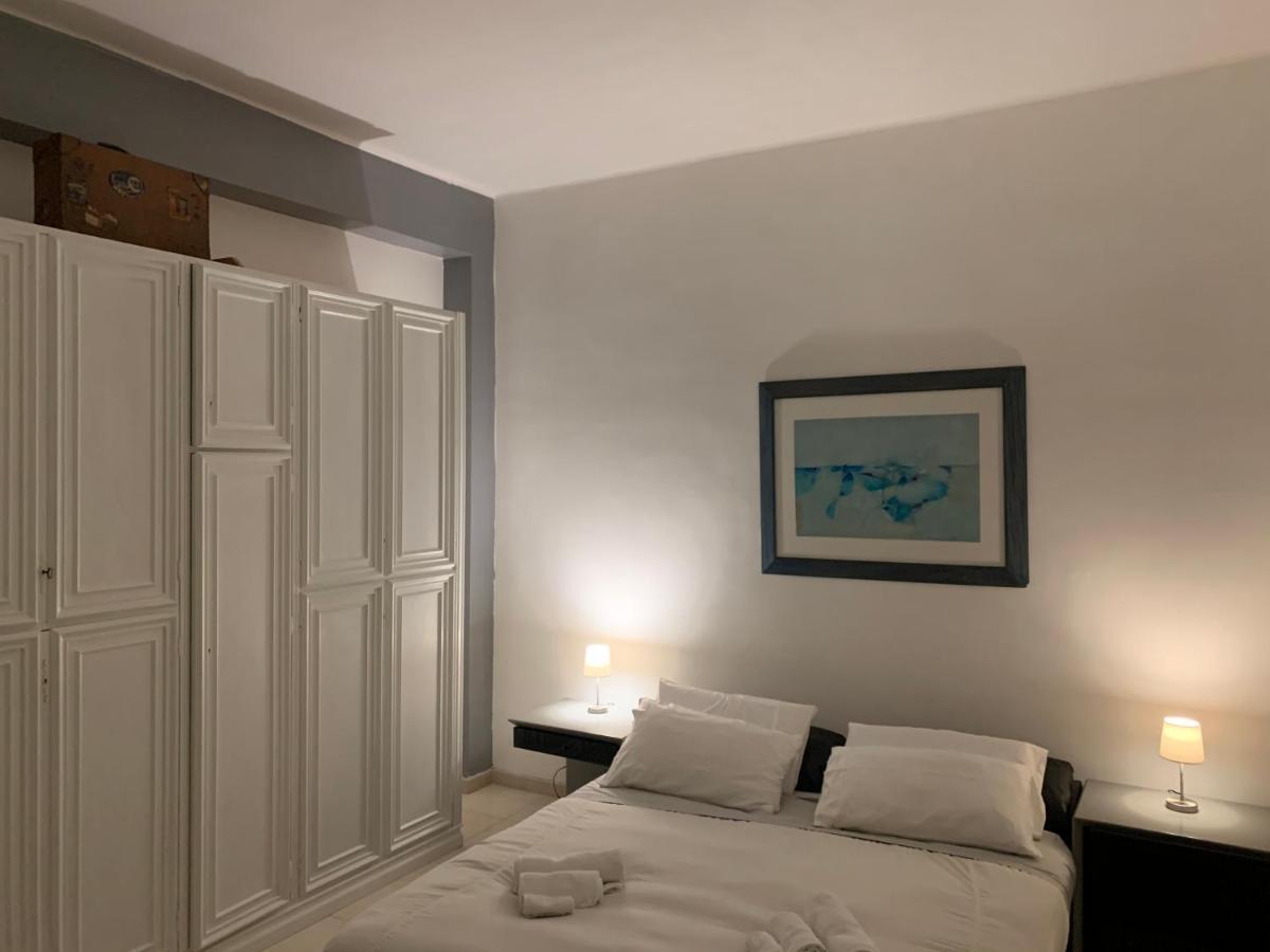 Apartment City Center Eighty-Five Бари Екстериор снимка