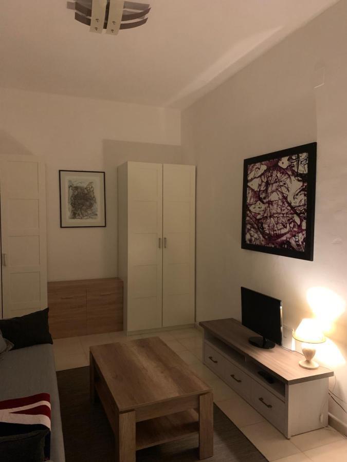 Apartment City Center Eighty-Five Бари Екстериор снимка