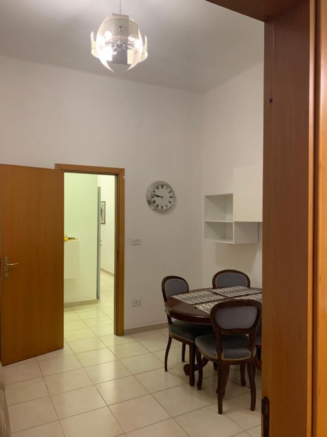 Apartment City Center Eighty-Five Бари Екстериор снимка