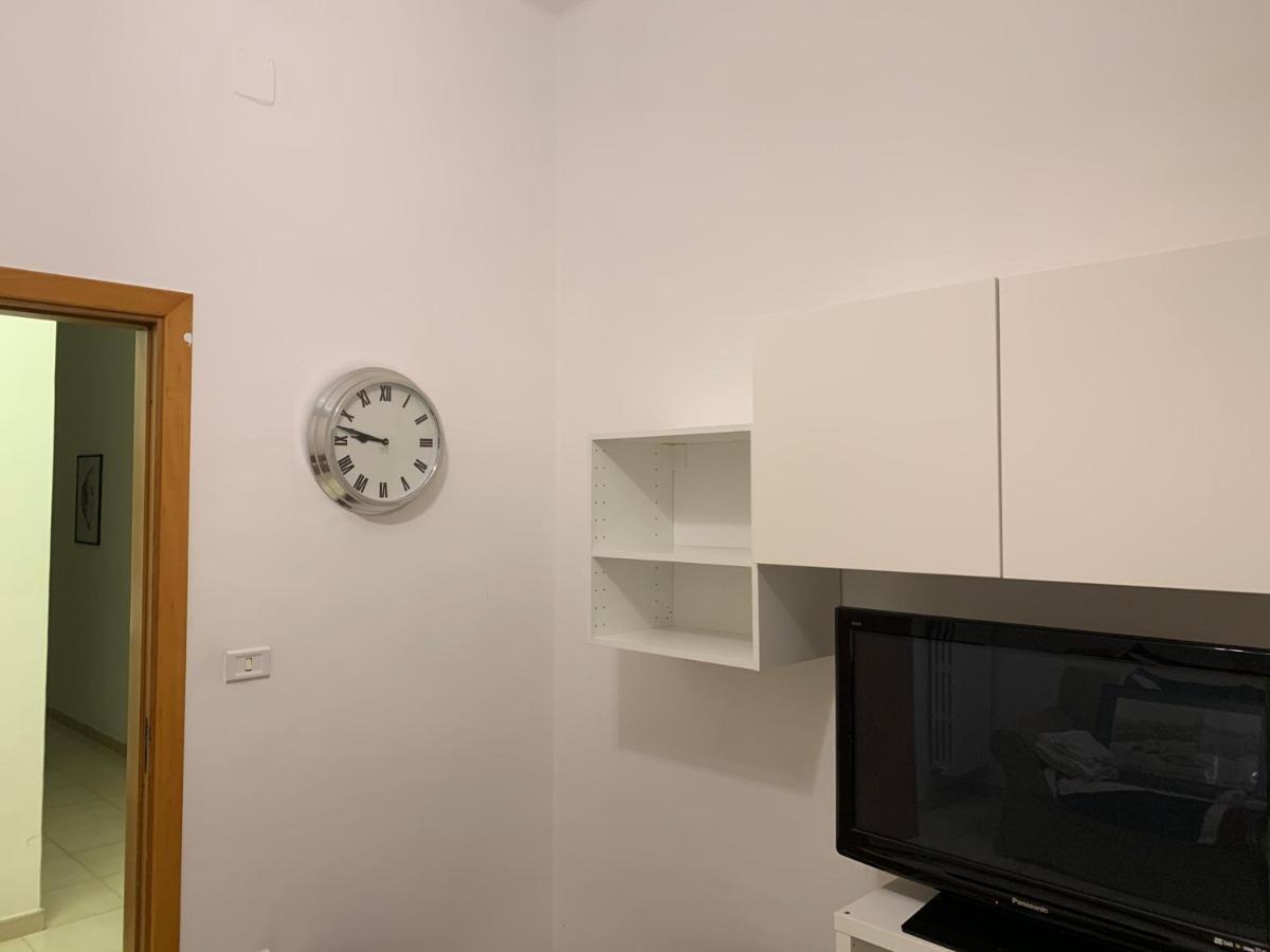 Apartment City Center Eighty-Five Бари Екстериор снимка